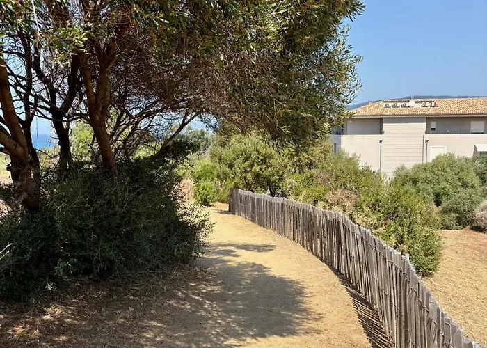 équipé Et Vue Sur La Propriano (Corsica)